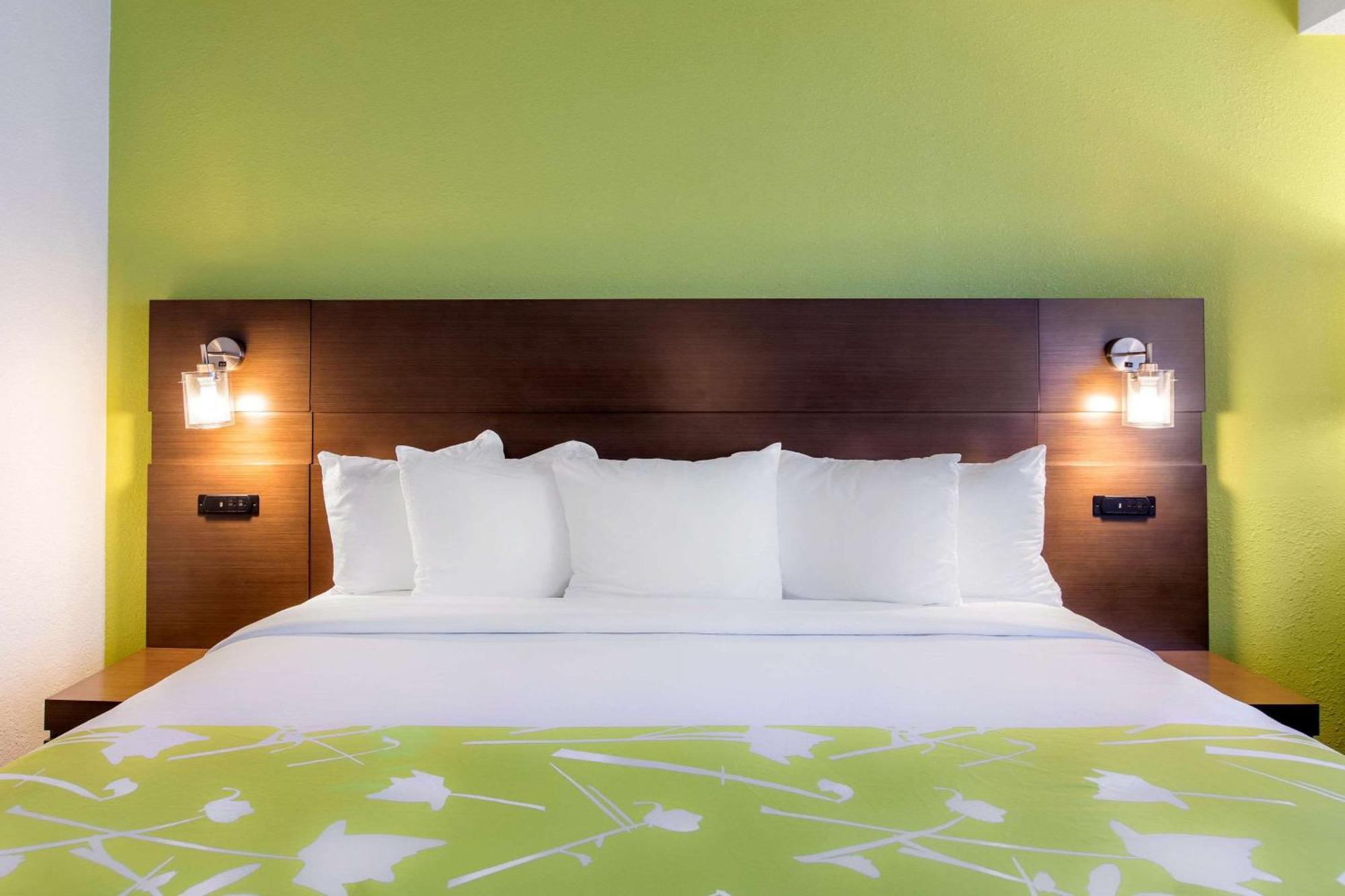 Radisson Hotel Grand Rapids Riverfront Exterior foto